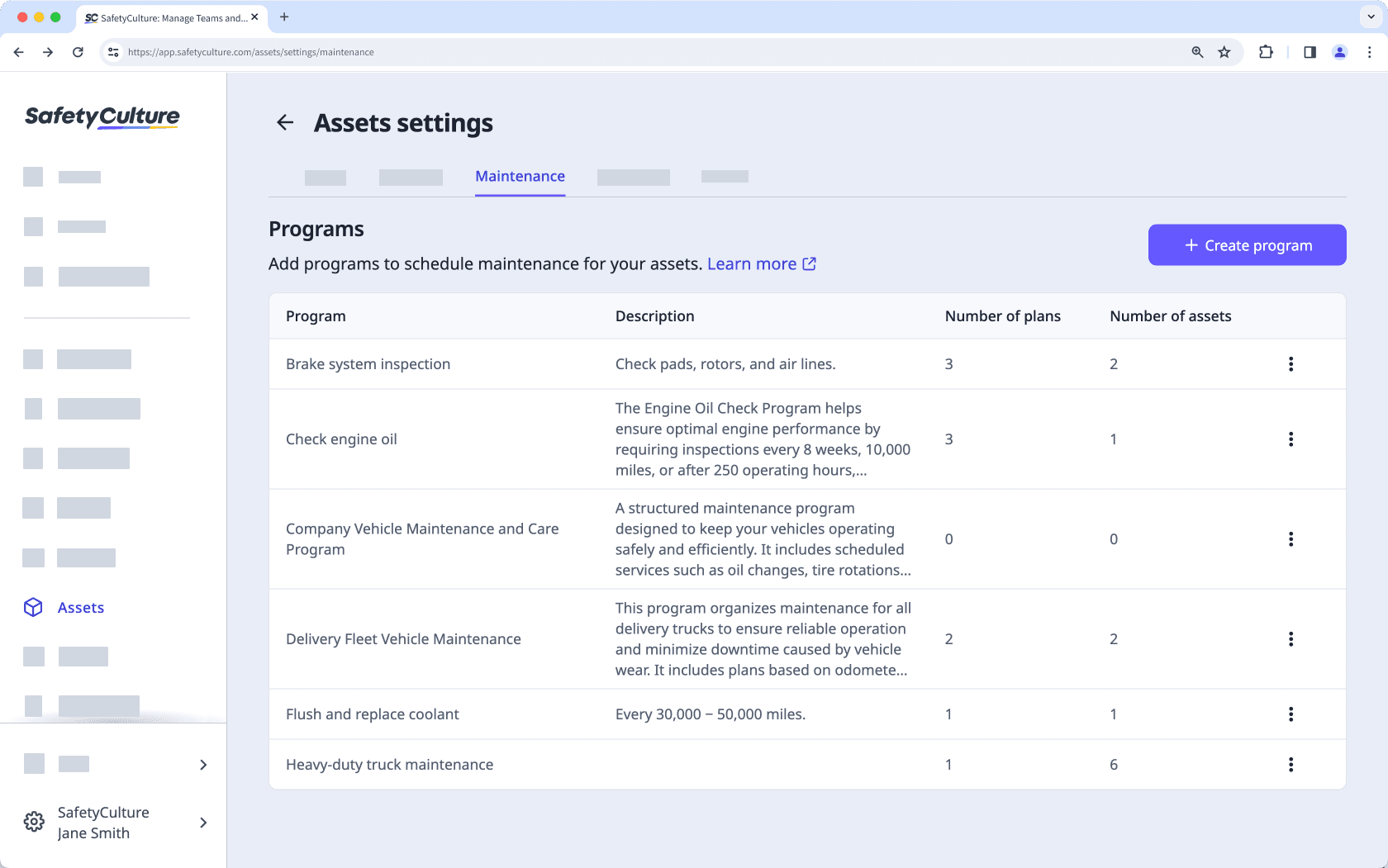 Affichez les programmes de maintenance des actifs via l'application Web.