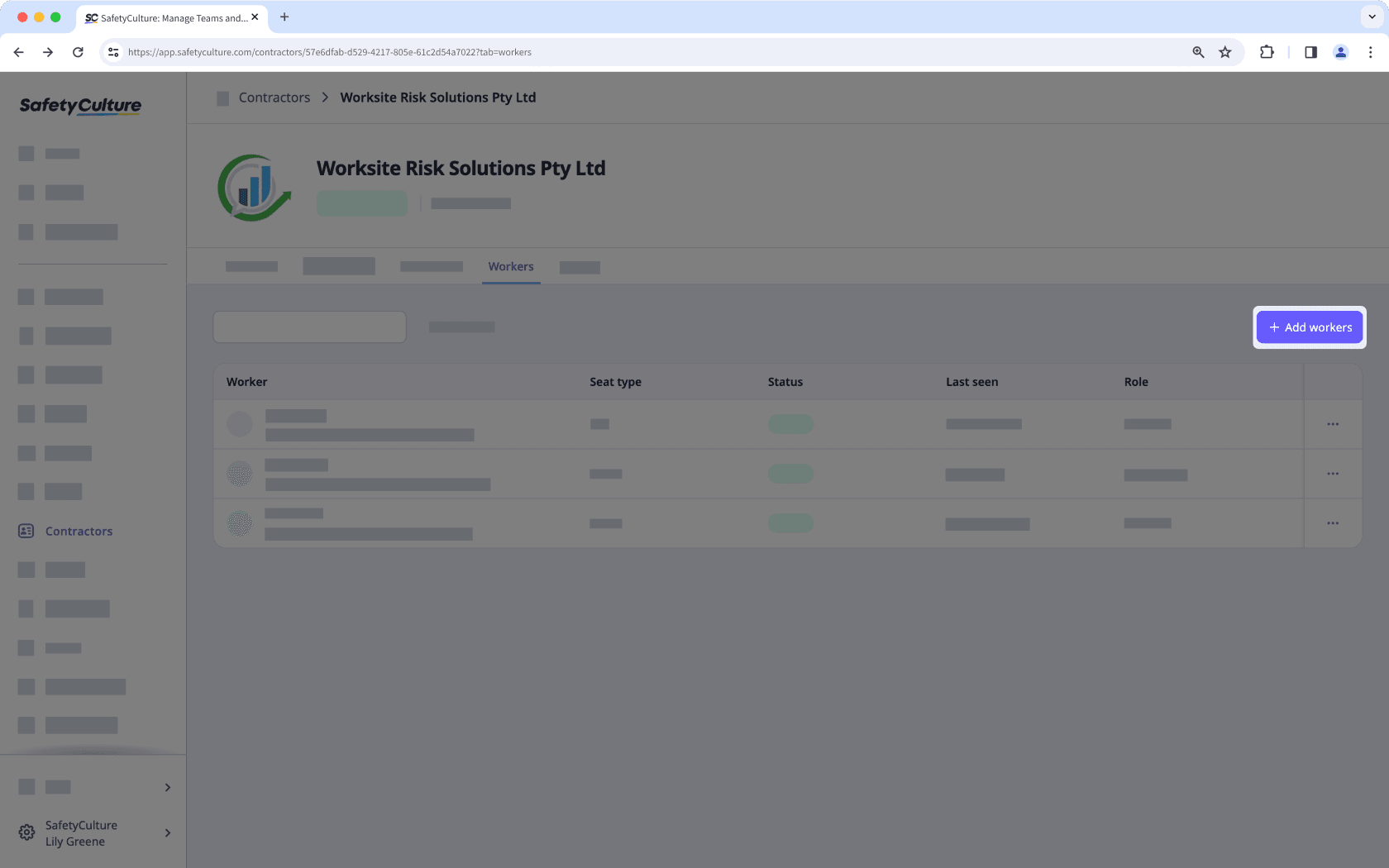Añada un usuario a una empresa a través de la aplicación web.