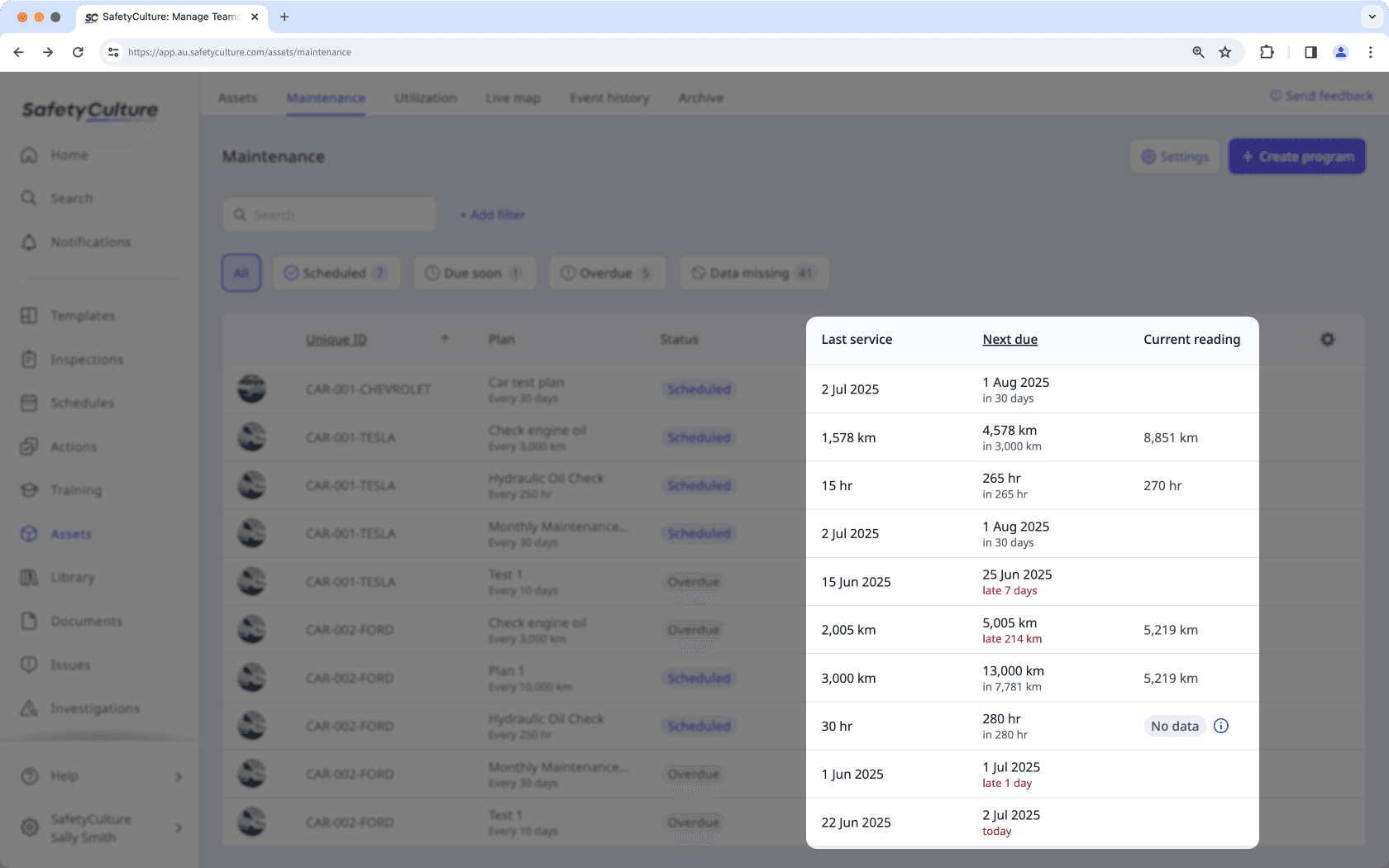 Tableau de maintenance mettant en évidence les colonnes Dernier entretien, Prochaine échéance  et Relevé actuel via l'application Web.