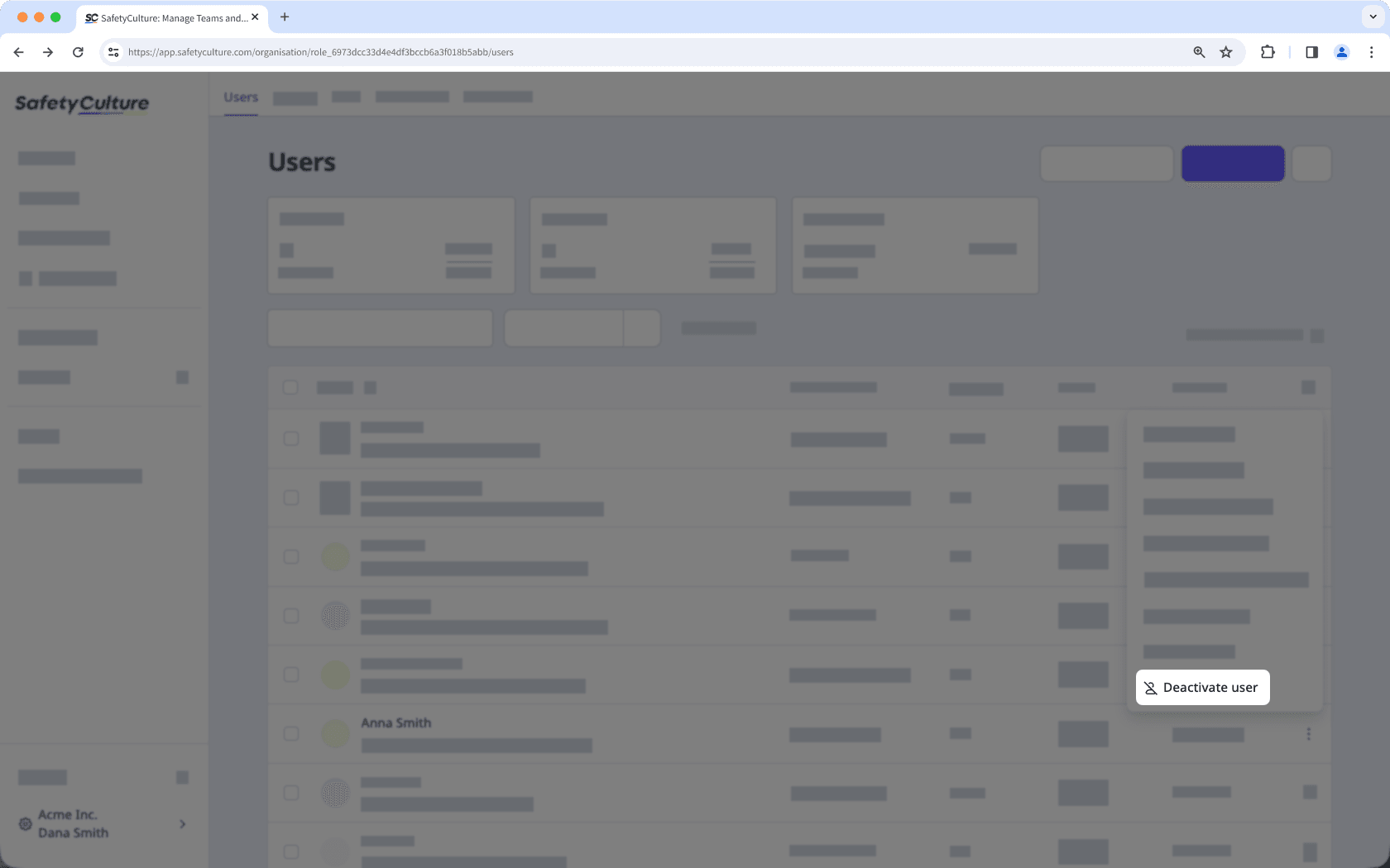 Desactivar un usuario mediante la aplicación web.