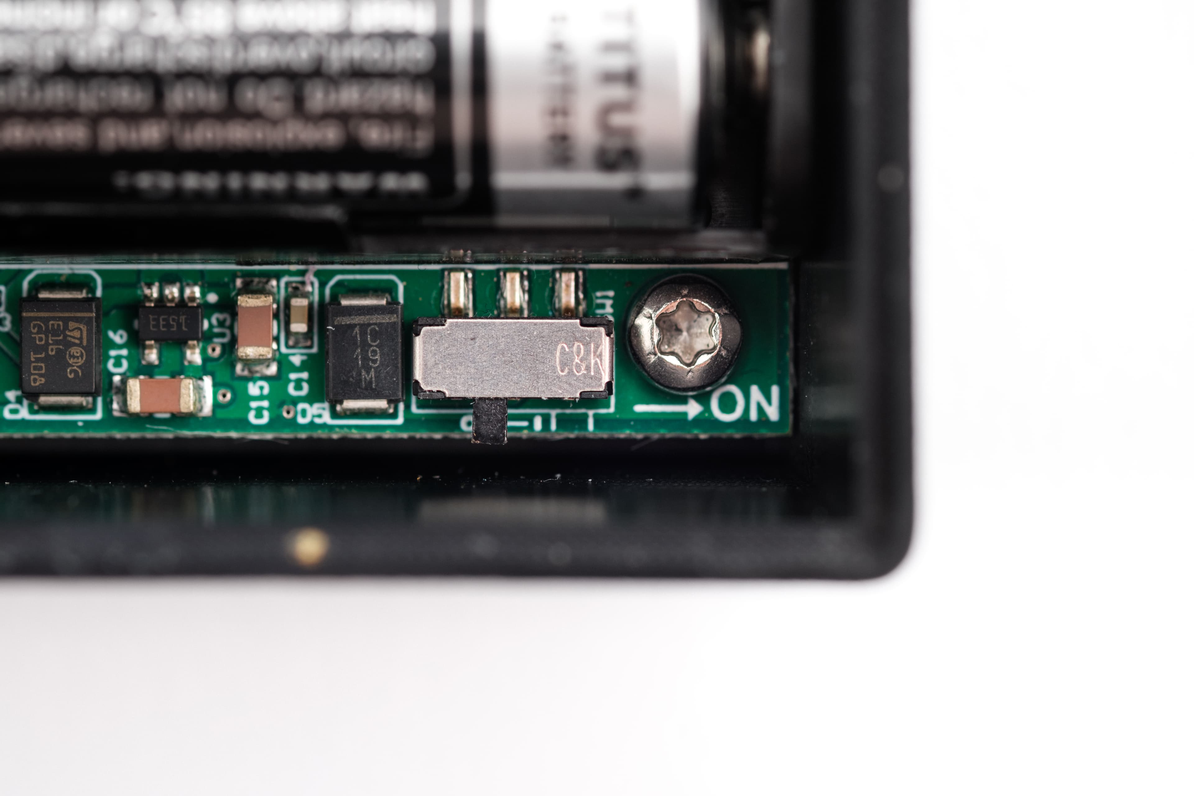 Apague el sensor estándar de presión diferencial del aire.