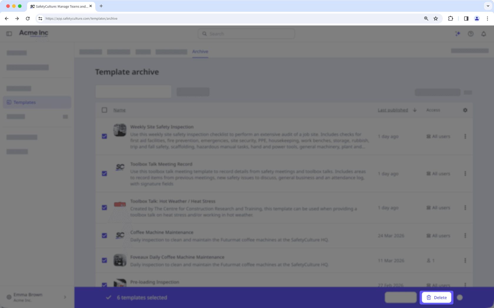 Die Seite des Vorlagenarchivs zeigt die Möglichkeit, Vorlagen in großen Mengen zu löschen.