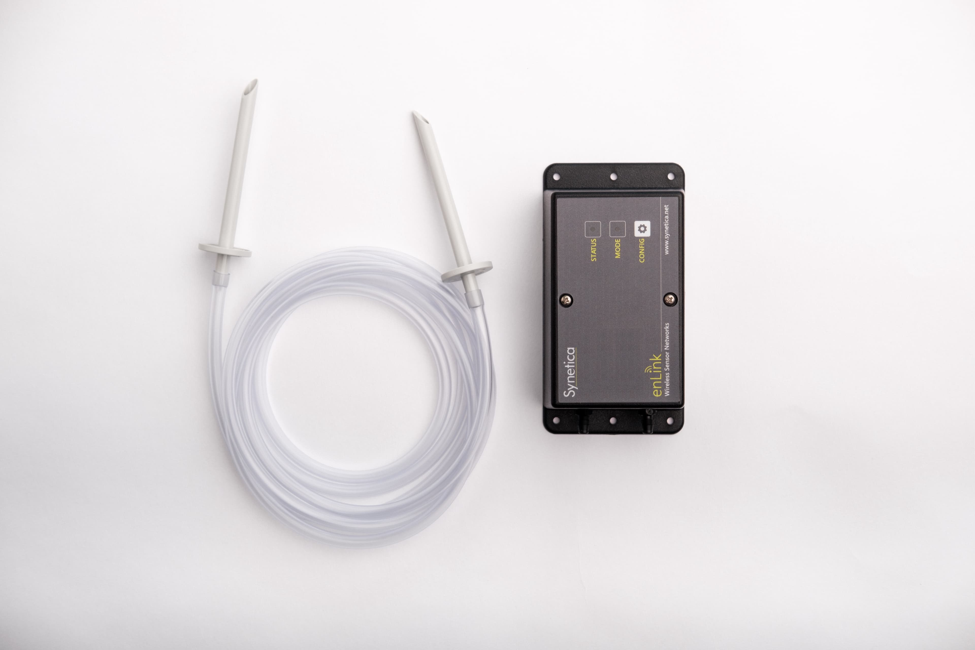 Utilice el sensor estándar de presión diferencial del aire para supervisar la presión del aire diferencial positiva o negativa.