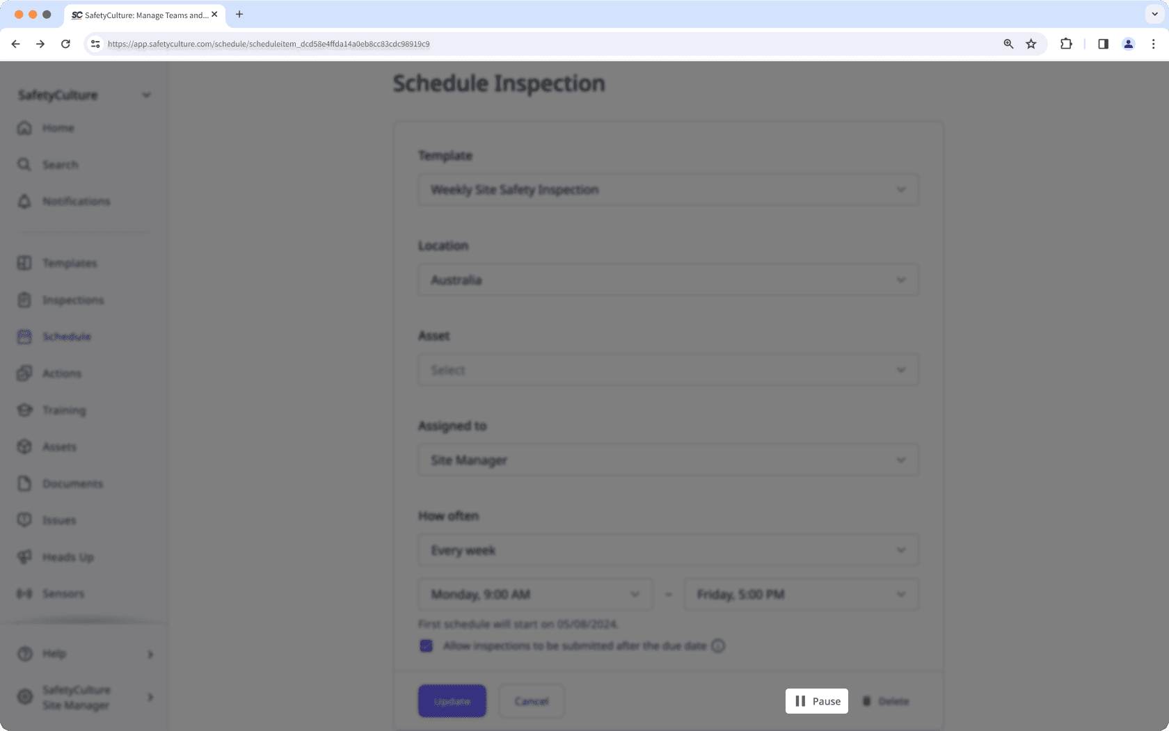 Pausar un programa de inspección en la experiencia de Programas heredada a través de la aplicación web.