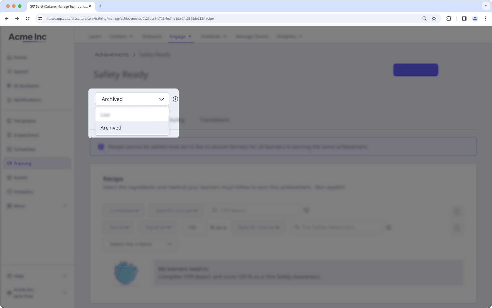 Statut déroulant défini sur Archiver sur la page de modification d'une réalisation.