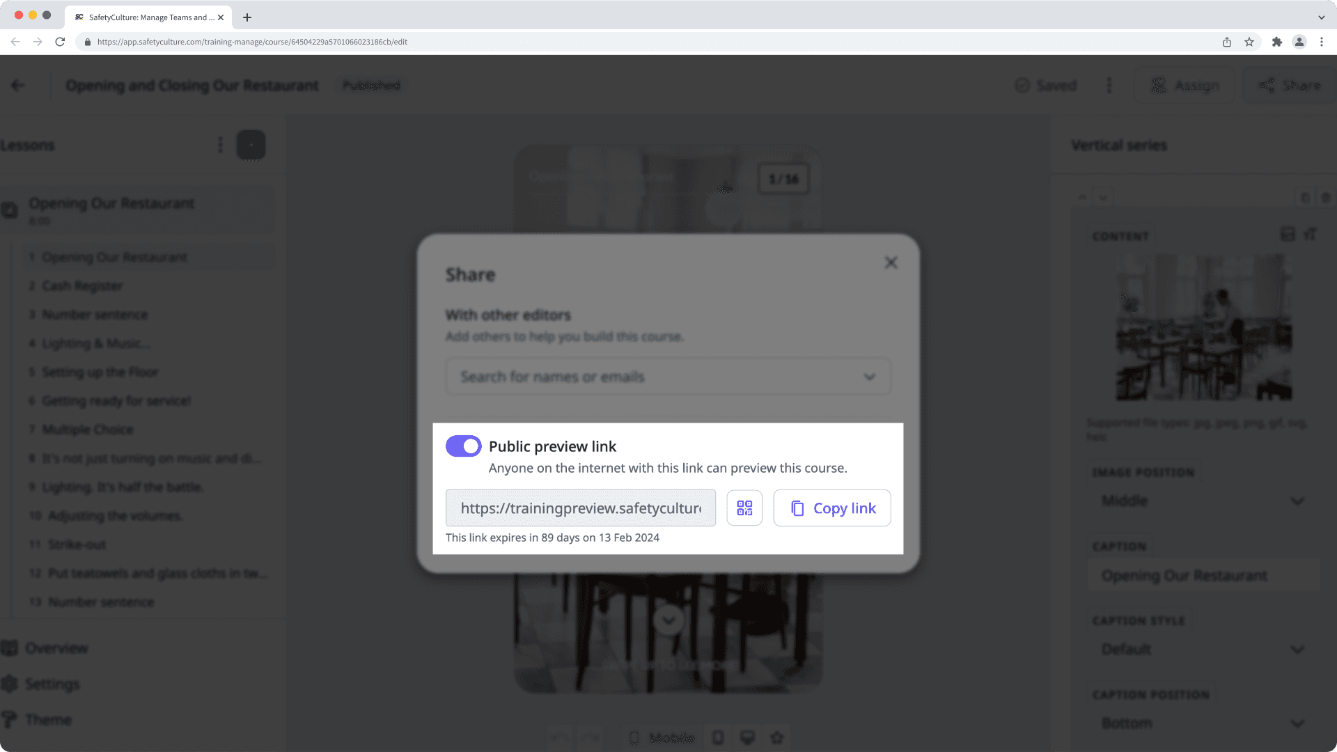 Mithilfe der Web-App einen Kurs zur Vorschau freigeben.