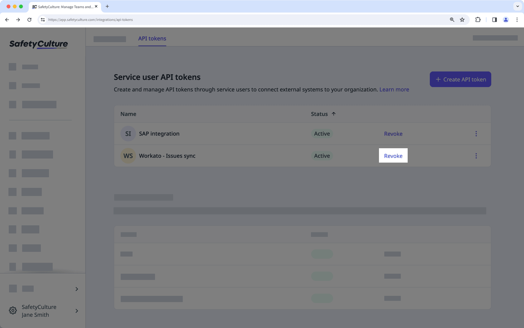 Revoque un token de API de usuario de servicio desde la aplicación web.
