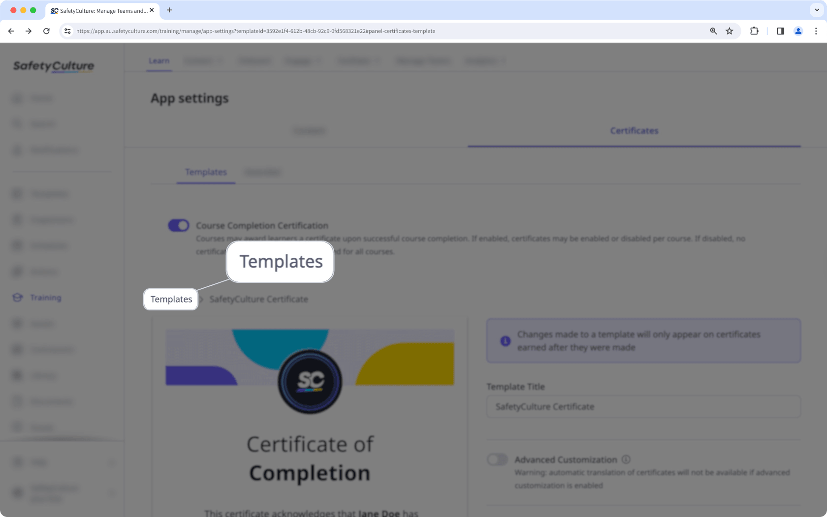 Die Schaltfläche "Vorlagen" in den Einstellungen für Abschlusszertifikate von Schulungen in der Web-App.