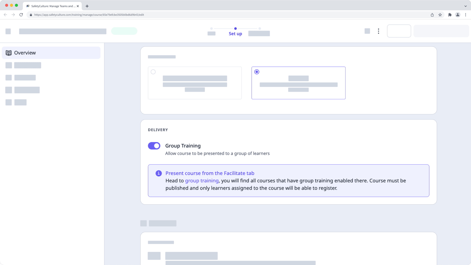 Mithilfe der Web-App Gruppenschulung für einen Kurs aktivieren.